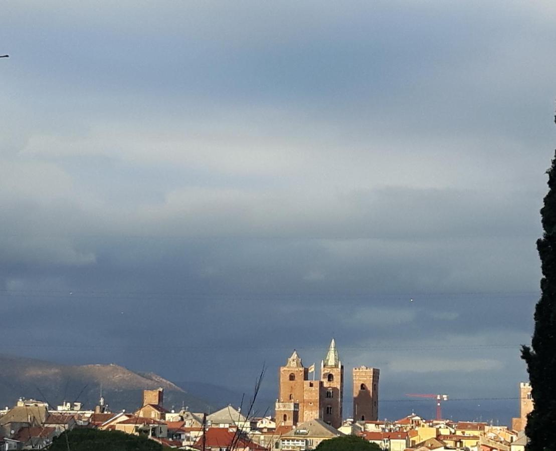 Mae Albenga Suites Exteriör bild